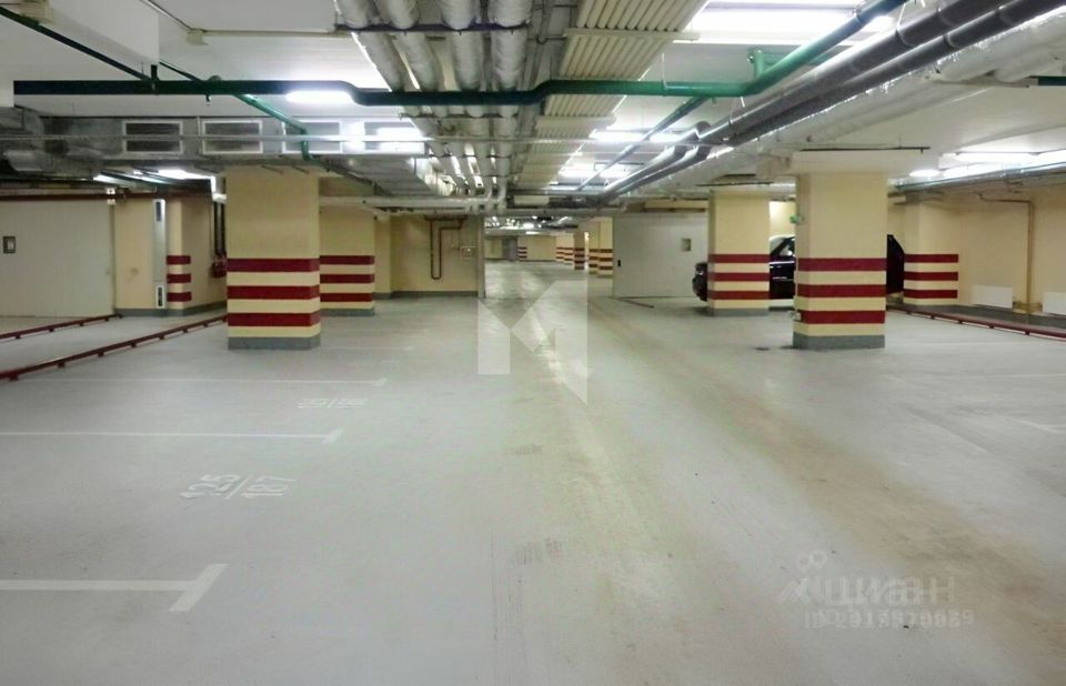 Продается 4-комнатная квартира, площадью 142.60 кв.м. Москва, переулок Казарменный, дом 3