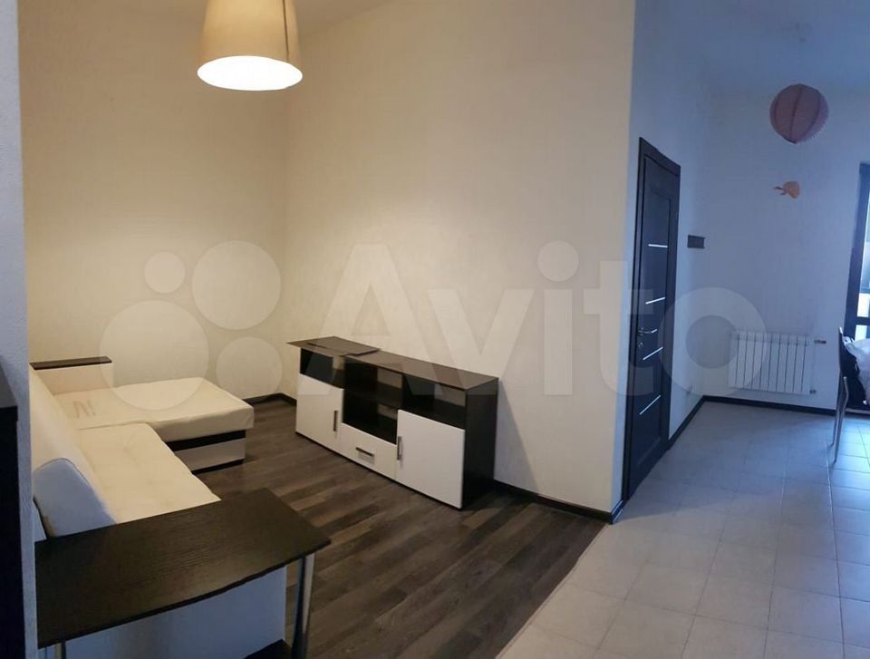 Продается 2-комнатная квартира, площадью 51.00 кв.м. Московская область, Одинцовский район, поселок городского типа Заречье, улица Каштановая, дом 8