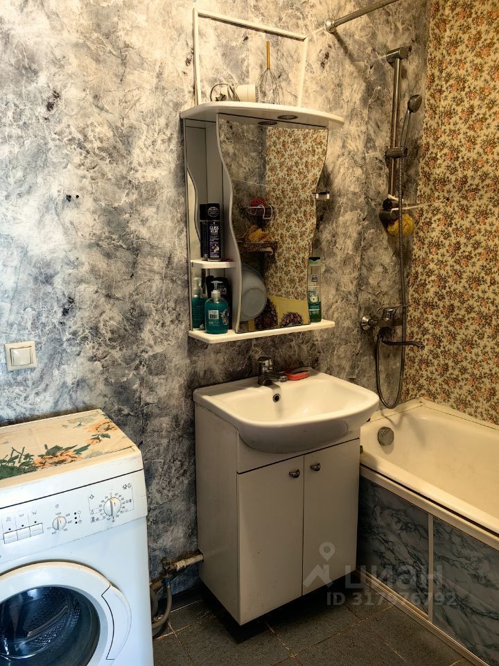 Продается 2-комнатная квартира, площадью 59.80 кв.м. Москва, улица Никулинская, дом 12к2