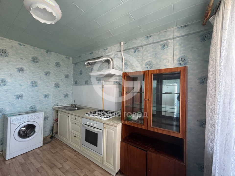 Продается 2-комнатная квартира, площадью 56.00 кв.м. Московская область, Клин городской округ, город Клин, улица Центральная, дом 1