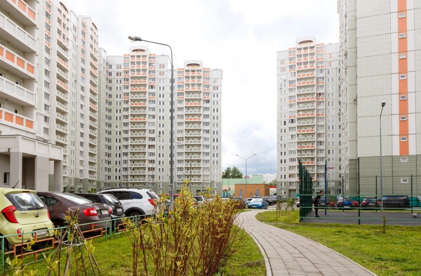 Мкр Центральный в Железнодорожном. Московская обл., Железнодорожный, Маяковского ул./ Рождественская ул.