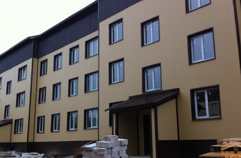 Жилые дома в Решетниково. Московская обл., Клинский р-н, Решетниково пос., Молодёжная ул., 11, корп. 1, 2