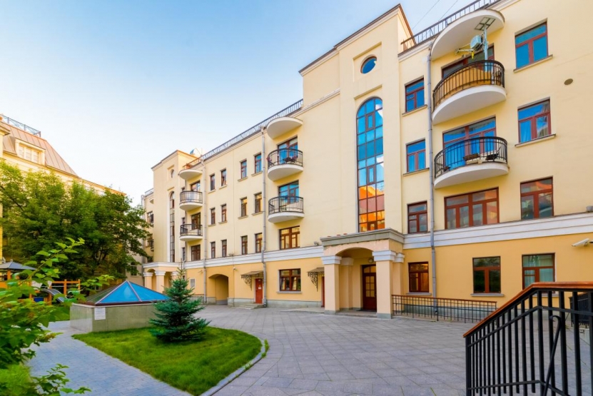 Клубный дом Первой гильдии. Москва, Большой Овчинниковский пер., 20, 22